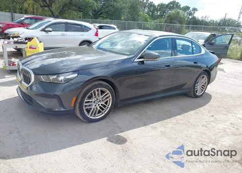 2025 BMW 530 I из США, поврежденный, VIN WBA43FJ01SCU03218